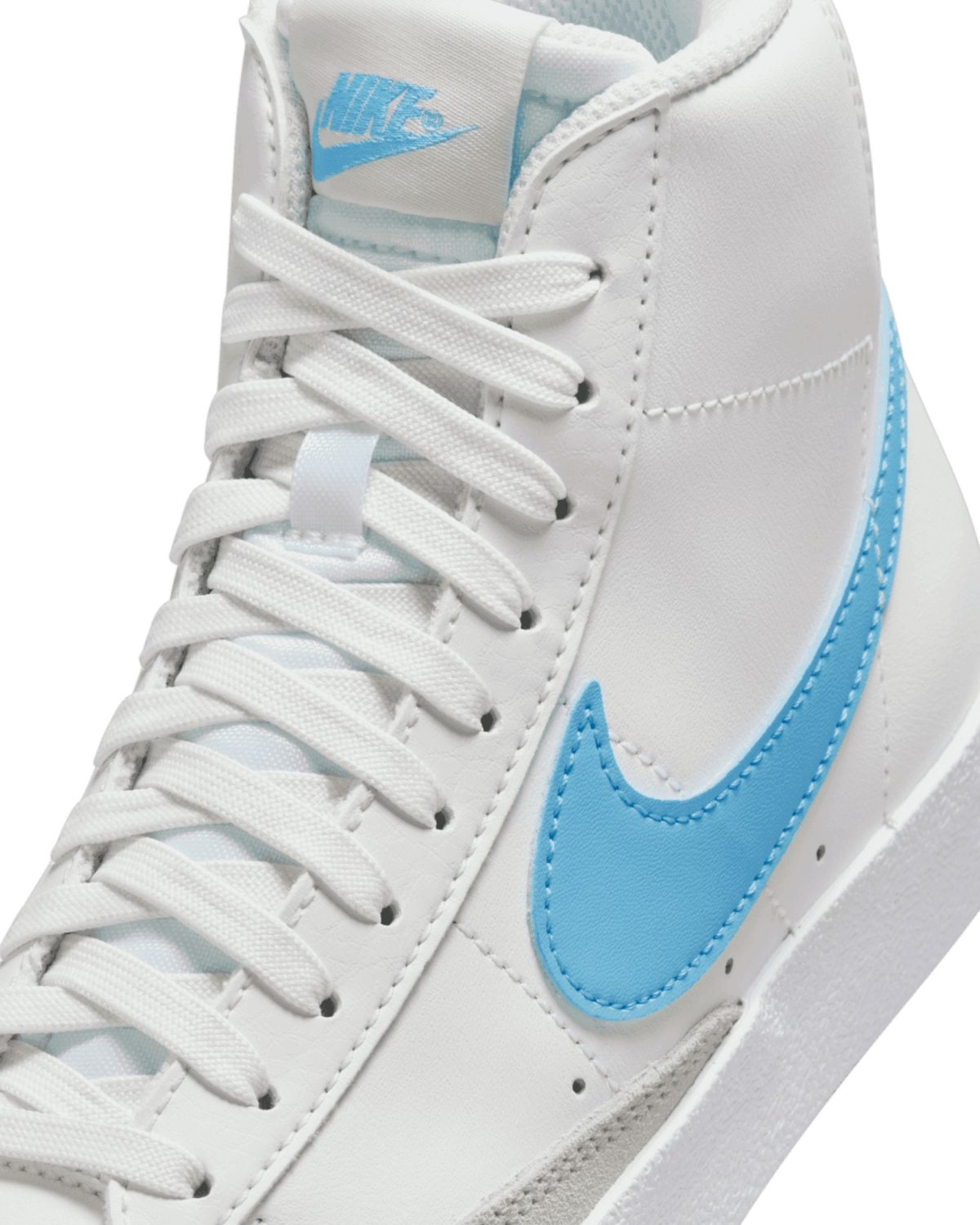 نایک بلیزر مید 77 وینتیج سفید آبی / Nike Blazer Mid 77 Vintage White Aquarius Blue