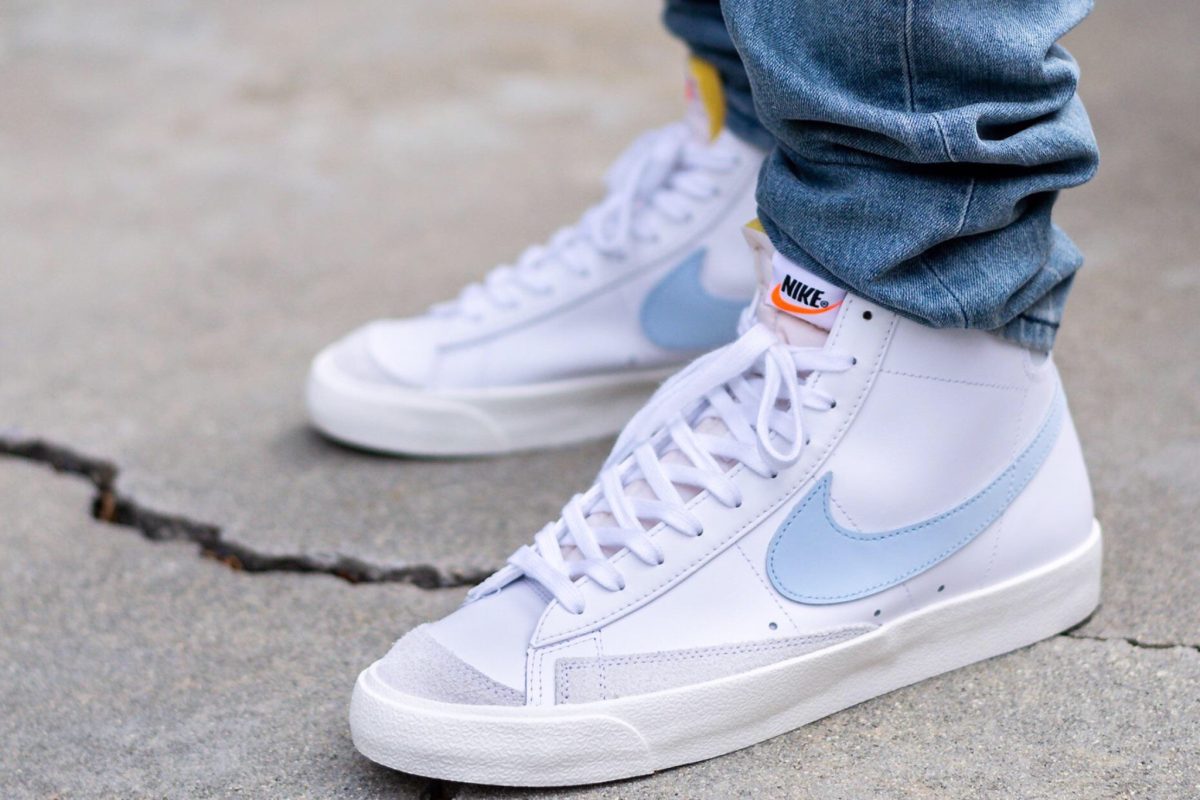 نایک بلیزر مید 77 وینتیج سفید آبی / Nike Blazer Mid 77 Vintage White Aquarius Blue