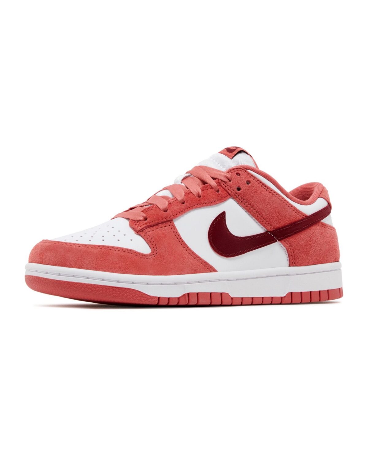 نایک اس بی دانک لو ولنتاین دی / Nike SB Dunk Low Valentine's Day 2024