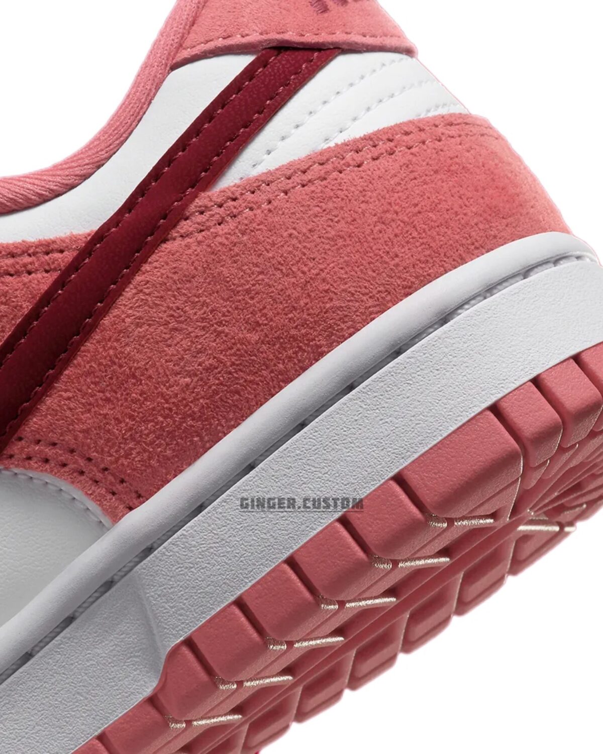 نایک اس بی دانک لو ولنتاین دی / Nike SB Dunk Low Valentine's Day