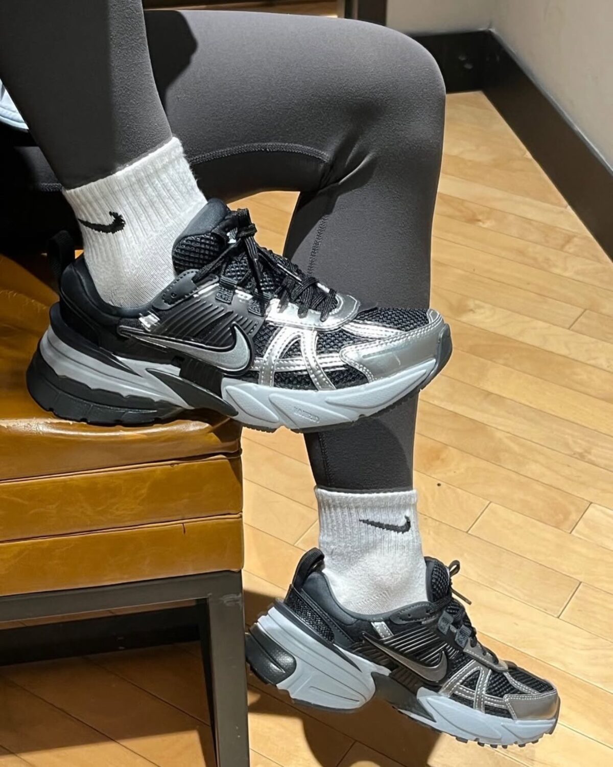 نایک V2K ران مشکی نقره ای متالیک / Nike V2K Run Black Metallic Silver