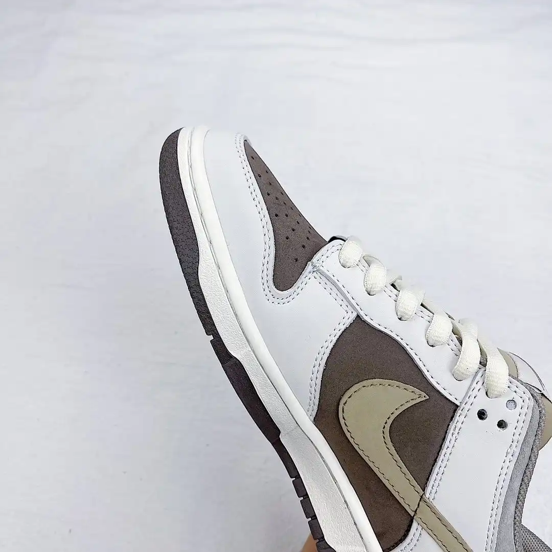 نایک اس بی دانک لو کرم قهوه ای Nike SB Dunk Low Otomo Katsuhiro
