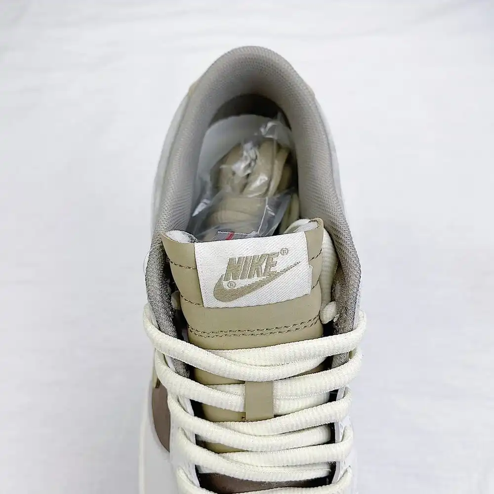 نایک اس بی دانک لو کرم قهوه ای Nike SB Dunk Low Otomo Katsuhiro