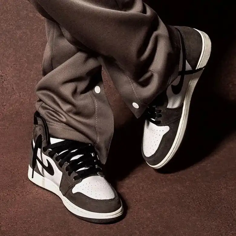 ایرجردن 1 رترو ساقدار تراویس اسکات موکا / Air Jordan 1 Retro High OG Mocha X Travis Scott