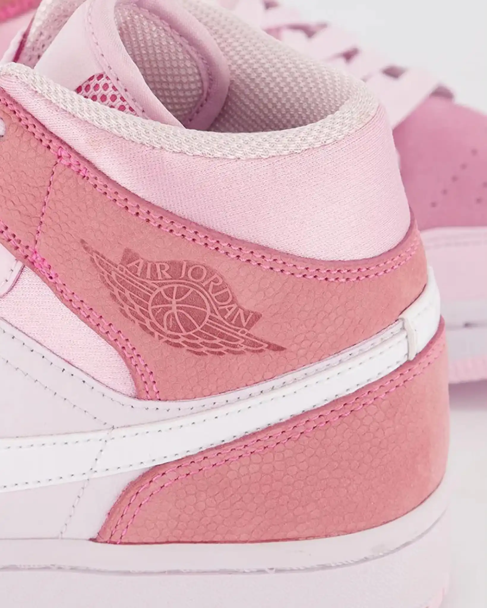 ایرجردن 1 مید دیجیتال پینک / Air Jordan 1 Mid Digital Pink