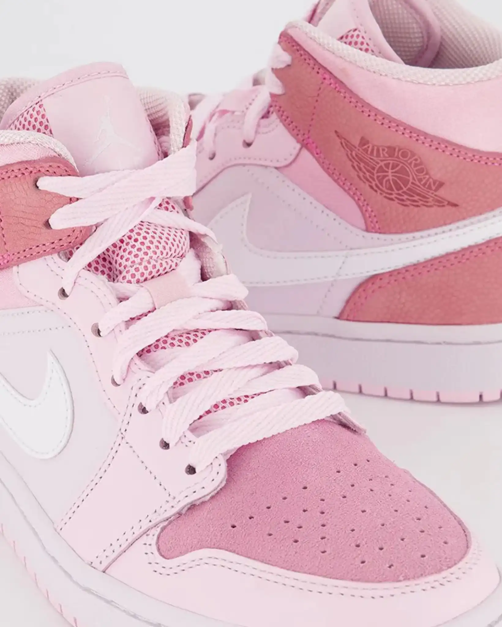 ایرجردن 1 مید دیجیتال پینک / Air Jordan 1 Mid Digital Pink